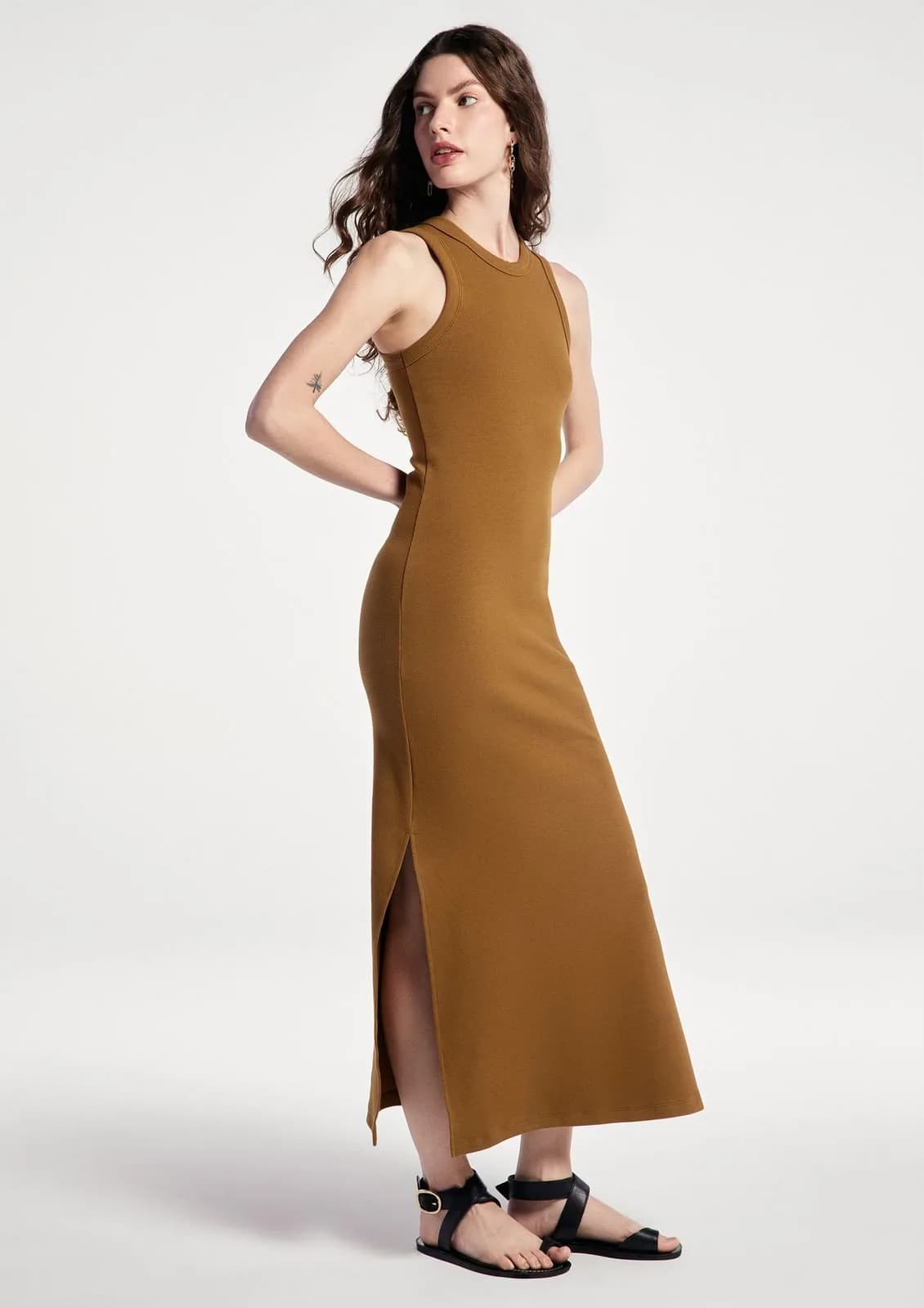 Vestido fem bege Tamanhos m e xg