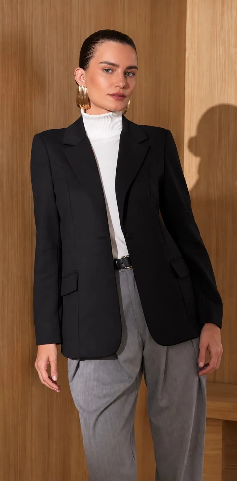 Blazer forrado liso preto Tamanhos 36, 42 e 46